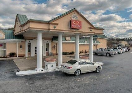 Econo Lodge Inn & Suites لومبيرتون، كارولاينا الشمالية المظهر الخارجي الصورة