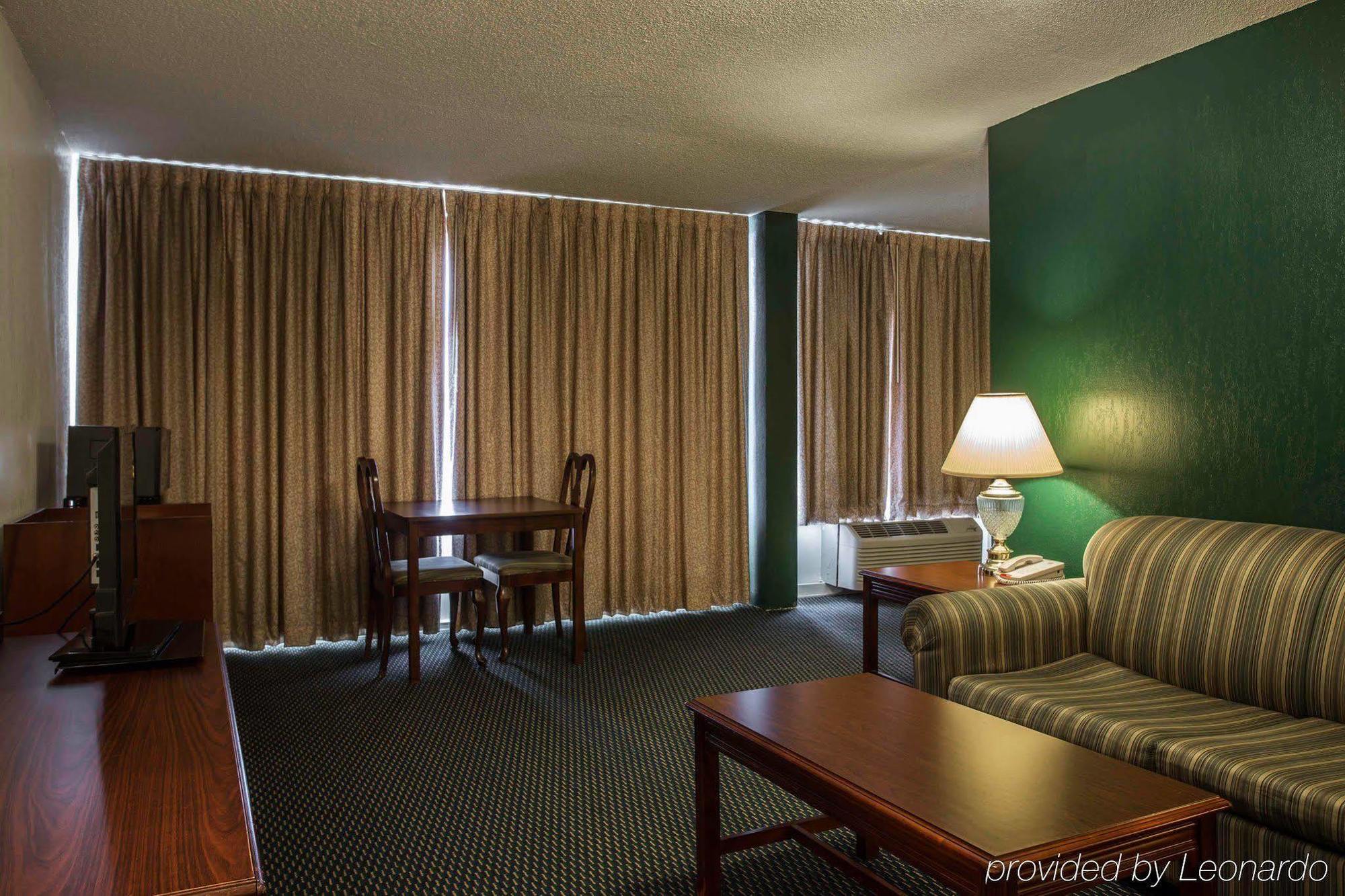 Econo Lodge Inn & Suites لومبيرتون، كارولاينا الشمالية المظهر الخارجي الصورة